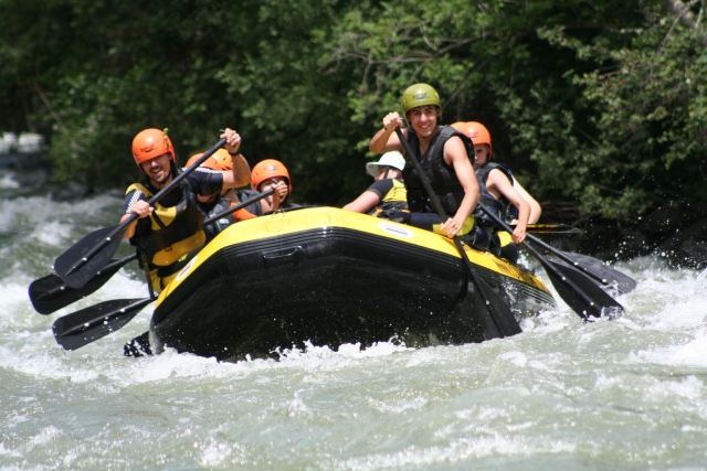rafting con amigos.jpg